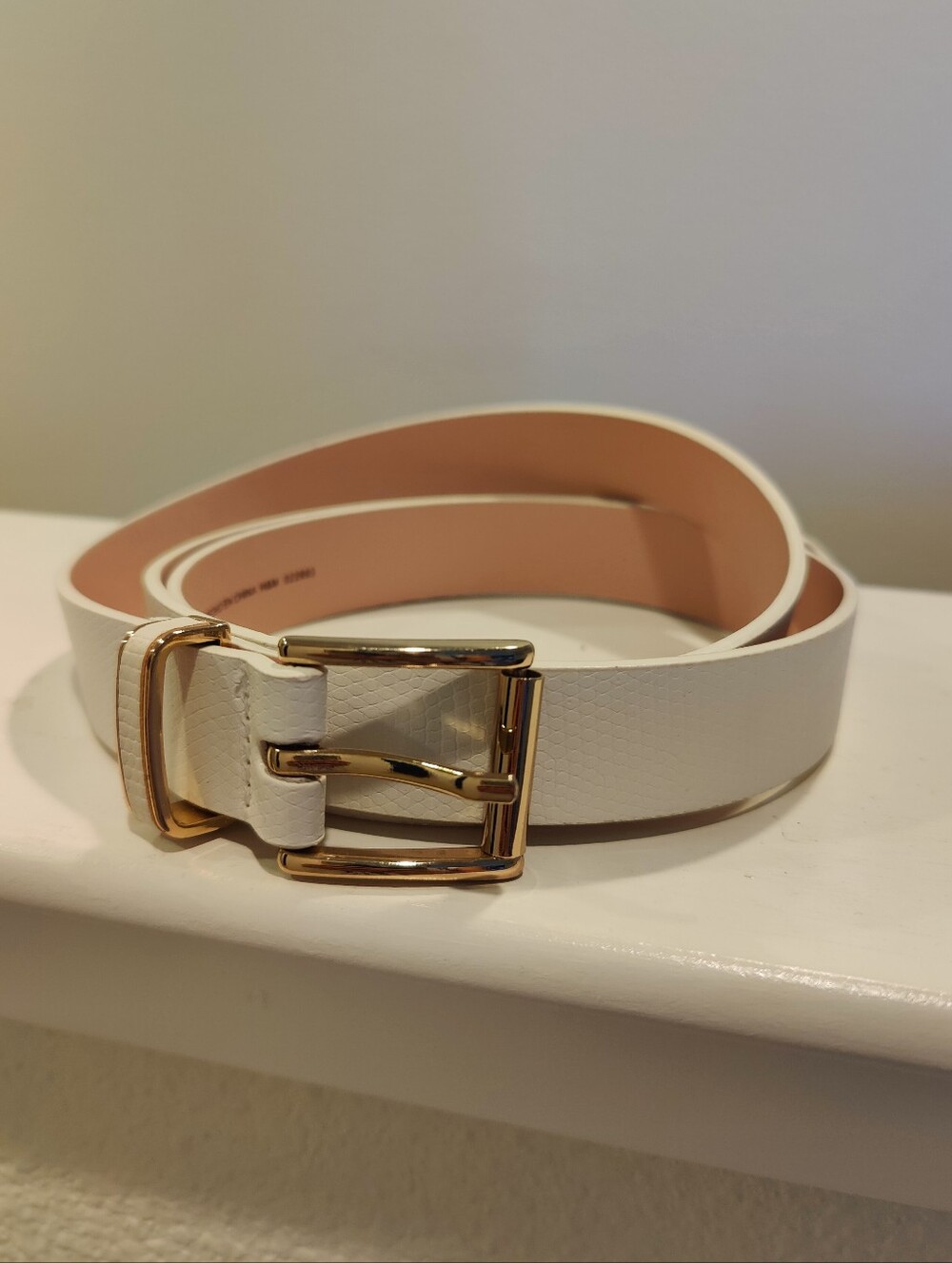 H&M White and Gold PU Leather Women's Belt